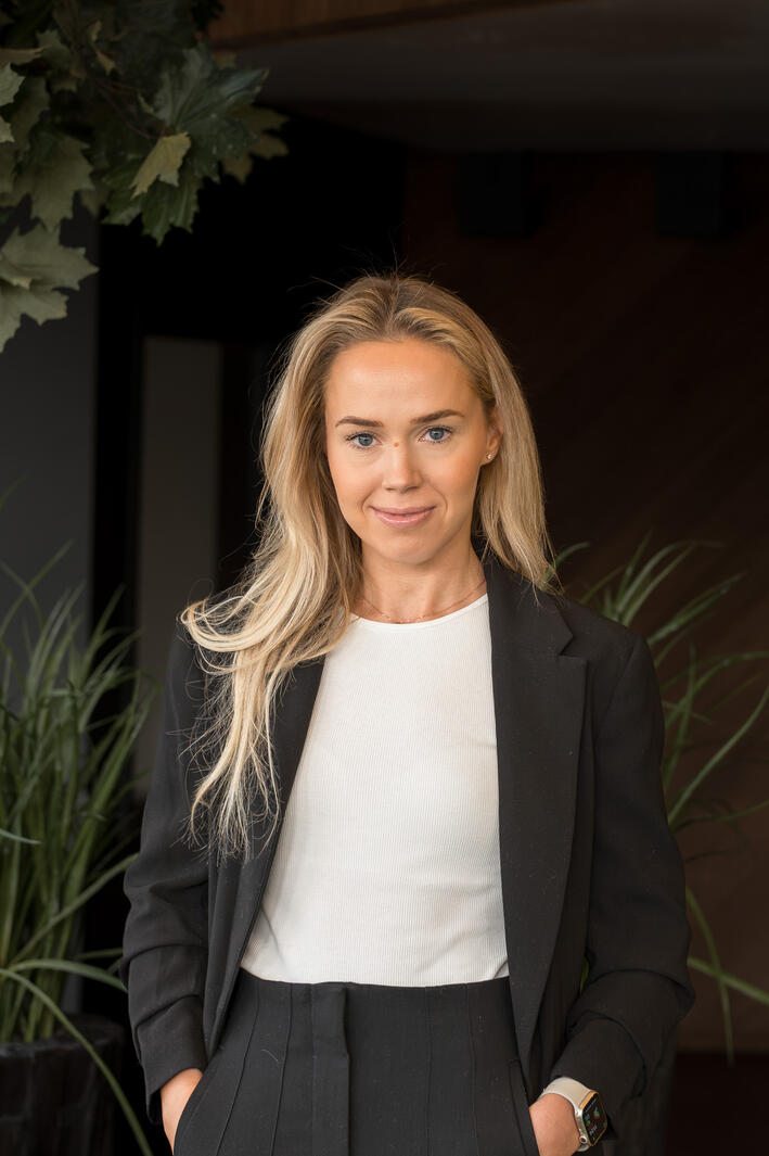 Pipedrive töötaja ametiportree kontoris